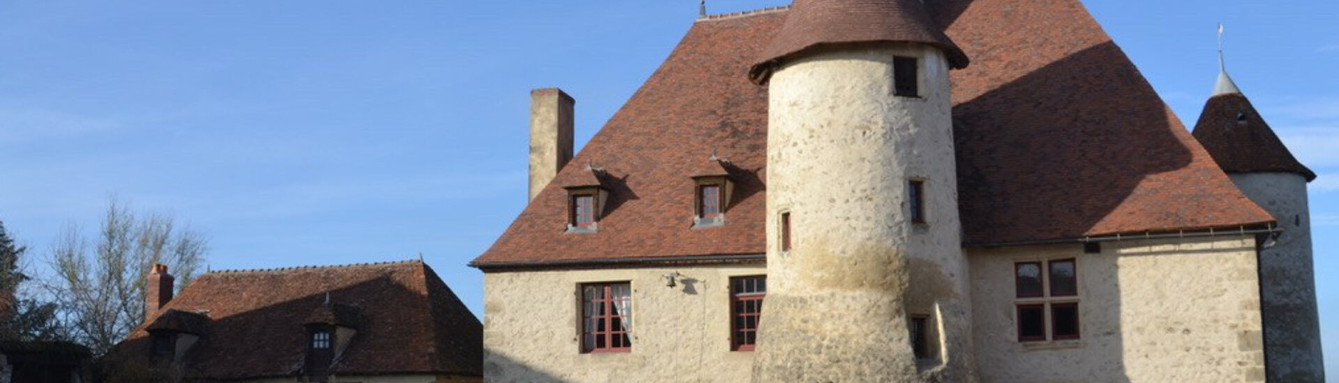 Le Château de Fontariol sur la commune du Theil 03 Allier